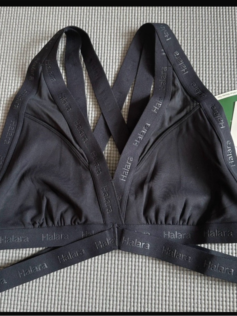 HALARA Black Crisscross Logo Sports Bralette
